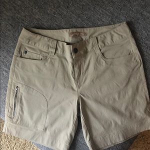 Prana size 4 khaki walking short.